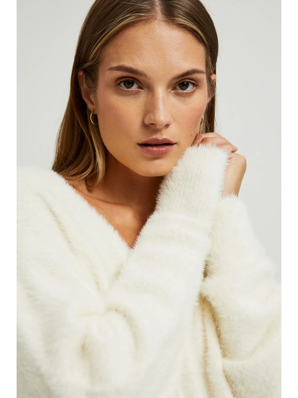 Moodo Fehér pulóver V-nyakkal