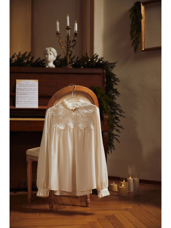 Moodo Fehér csipkés női blúz