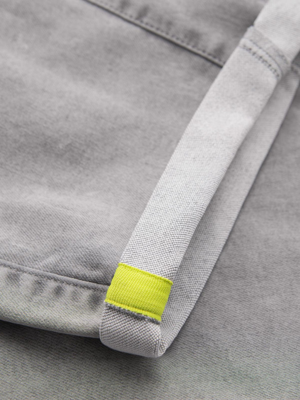 Ombre Clothing Férfi farmer rövidnadrág díszvarrással - világosszürke