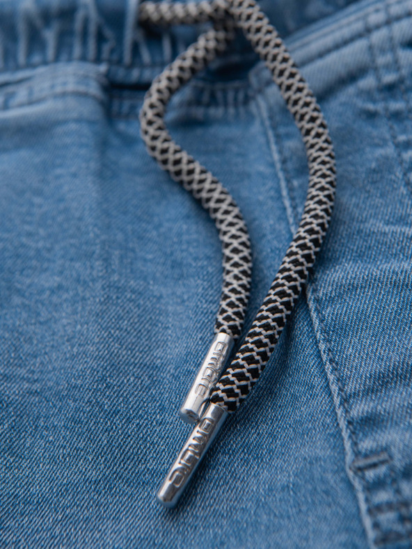 Ombre Clothing Férfi farmer rövidnadrág felhajtott szárral - világoskék