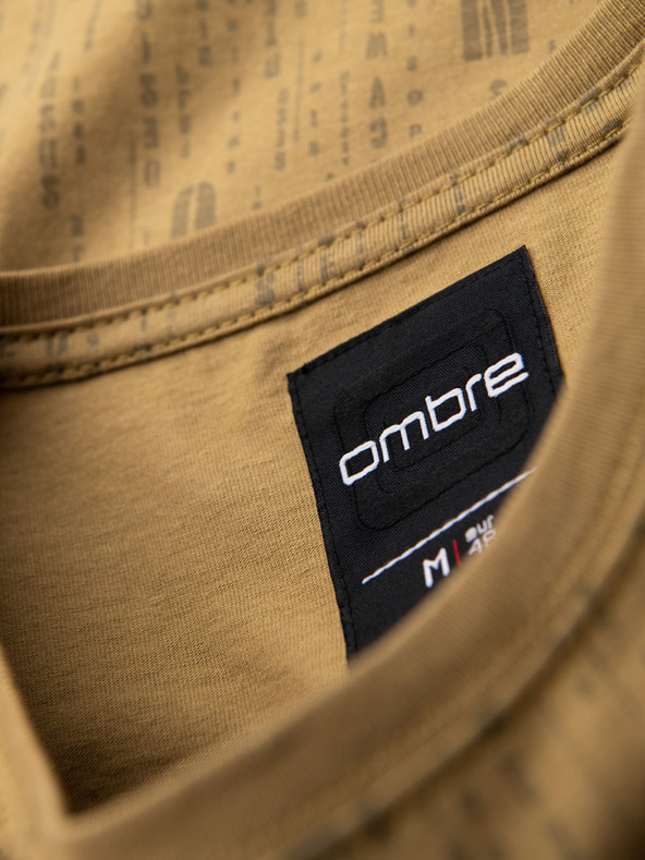 Ombre Clothing Pamut póló nyomattal és kerek nyakkivágással - sötét olívzöld