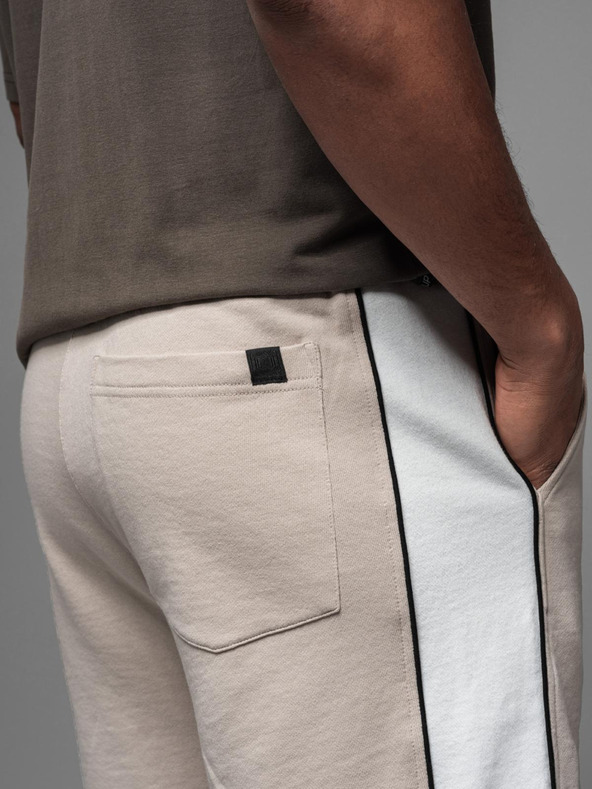 Ombre Clothing Férfi rövid melegítő rövidnadrág széles csíkokkal - bézs