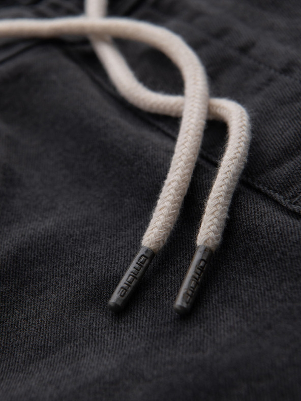 Ombre Clothing Férfi rövidnadrág rugalmas derékkal és mosott hatással - szürke