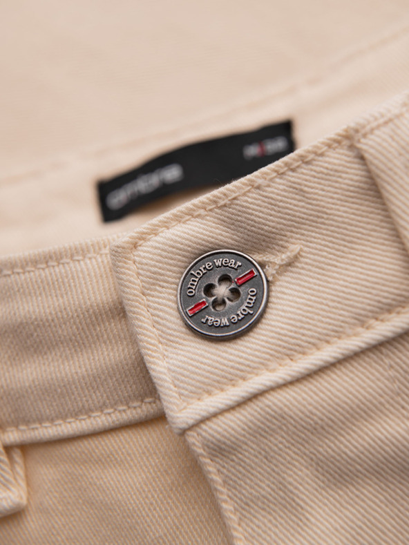 Ombre Clothing Férfi farmer rövidnadrág felhajtott szárral - krém