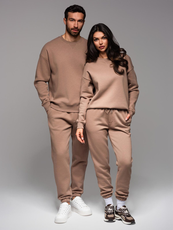 Ombre Clothing Klasszikus unisex kerek nyakú pulóver - barna