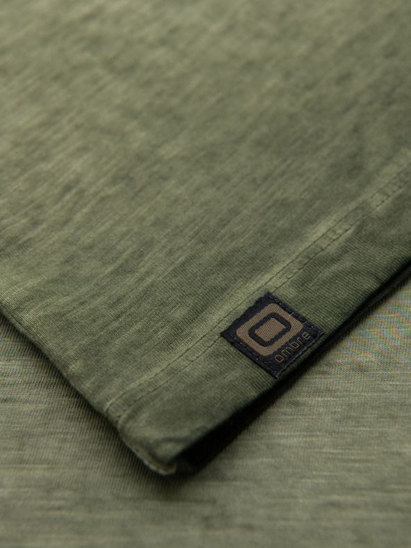 Ombre Clothing Férfi V-nyakú, mosott hatású pamut póló - olíva