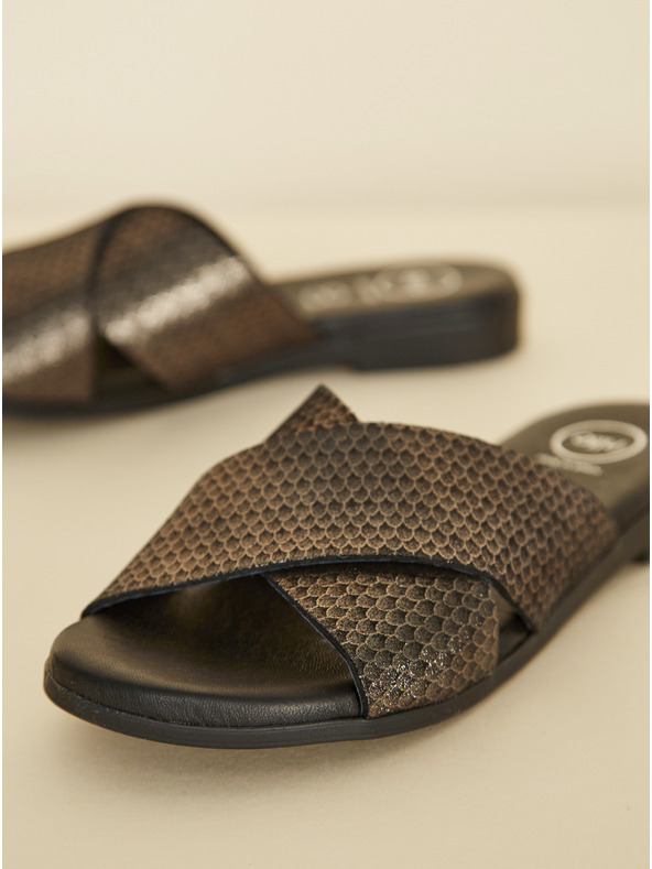 Ojju Fekete bőrpapucs OJJU