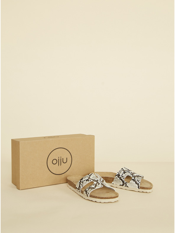 Ojju Bézs színű női kígyómintás papucs OJJU