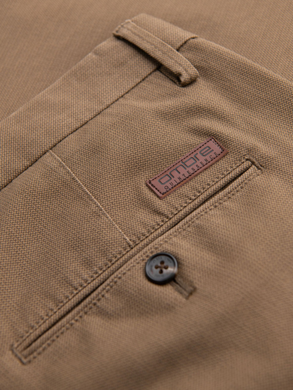 Ombre Clothing Férfi chino nadrág REGULAR FIT finom struktúrával - sötét bézs