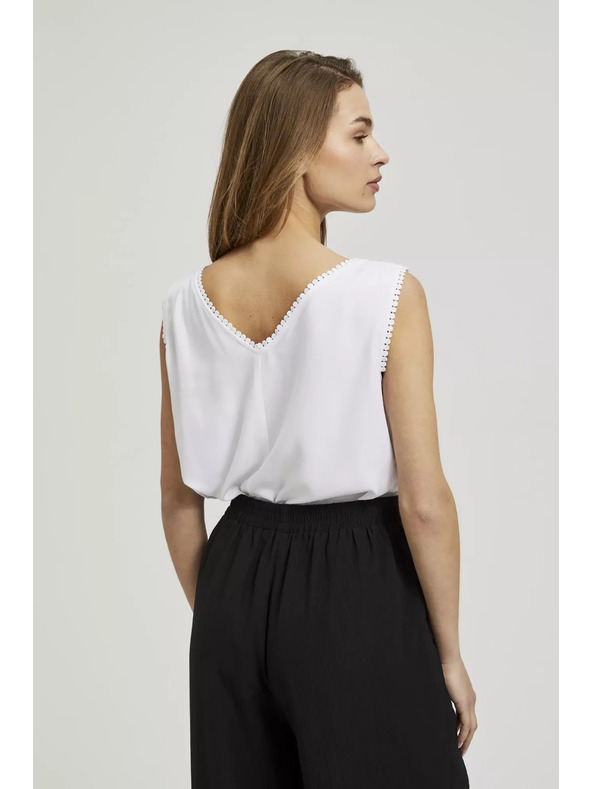 Moodo Fehér trikó díszítő szegéllyel