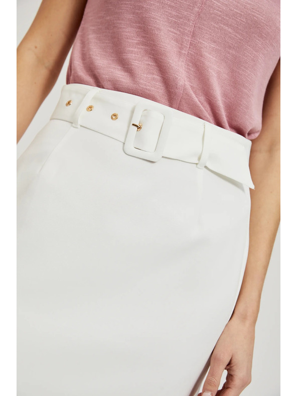 Moodo Fehér ceruzaszoknya övvel