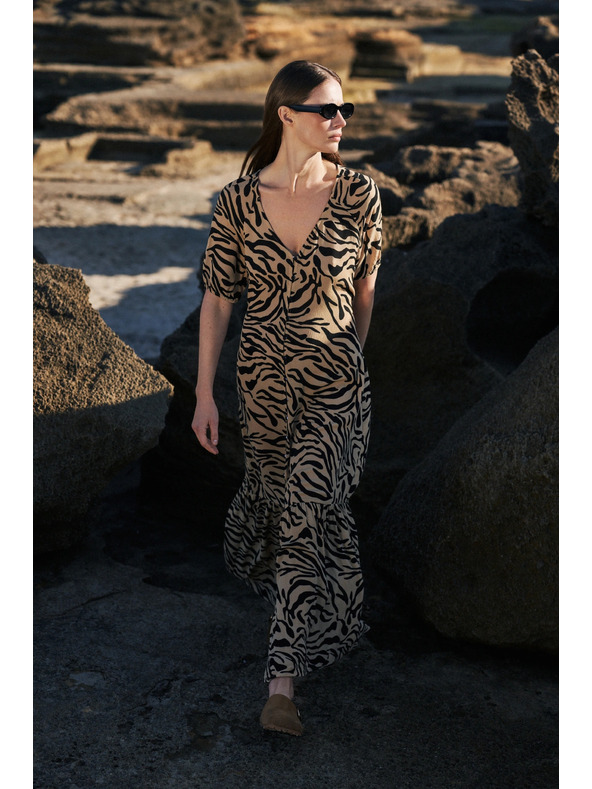 Moodo Bézs mintás ruha