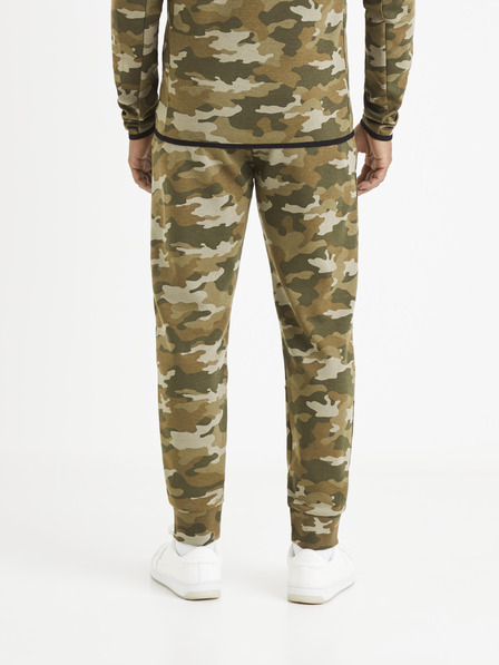 Celio Khaki színű, mintás melegítőnadrág Celio Vojogyoke