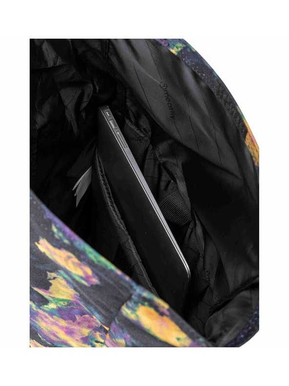 Meatfly Meatfly Holler hátizsák Dark Aquarel 28 L | Fekete | Térfogat 28 L