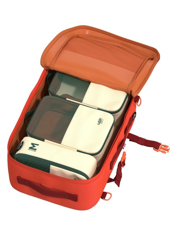 CabinZero CabinZero Classic Plus 32L Tomato Festival