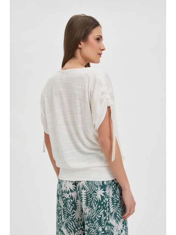 Moodo Fehér felső húzott ujjakkal