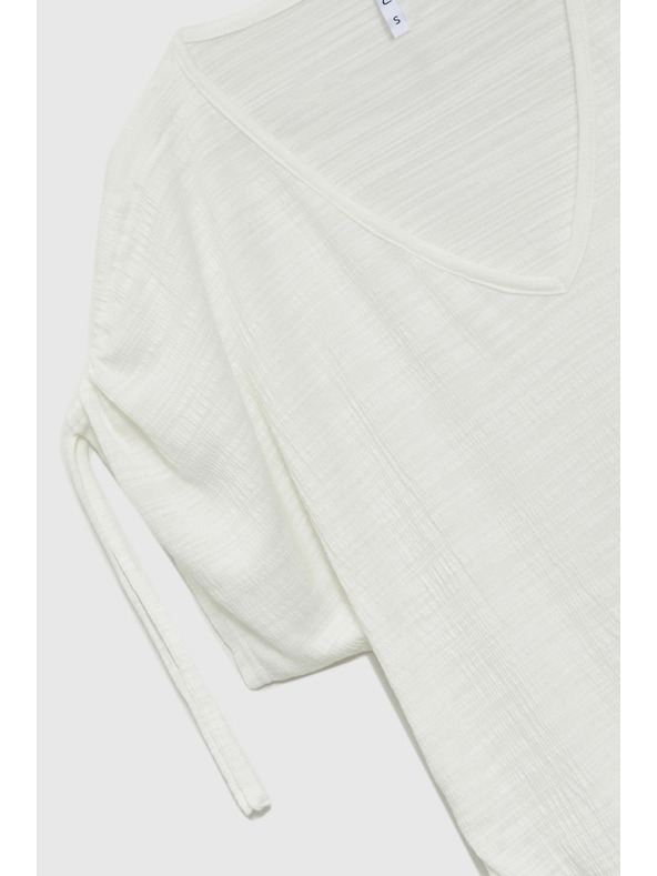 Moodo Fehér felső húzott ujjakkal