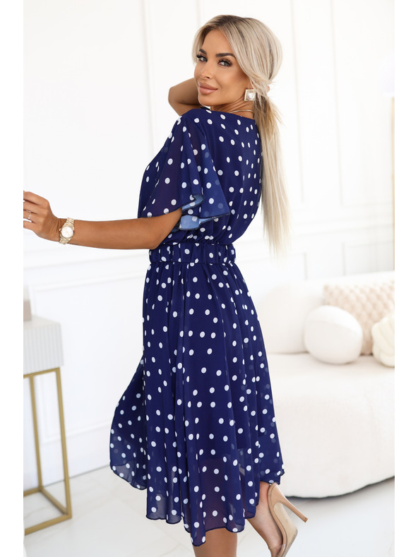 numoco Sötétkék ruha fehér pöttyökkel, átlapolós nyakkal és díszövvel