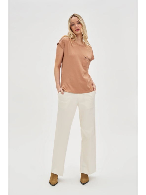 Moodo Moodo női póló zsebbel – sötétbarna