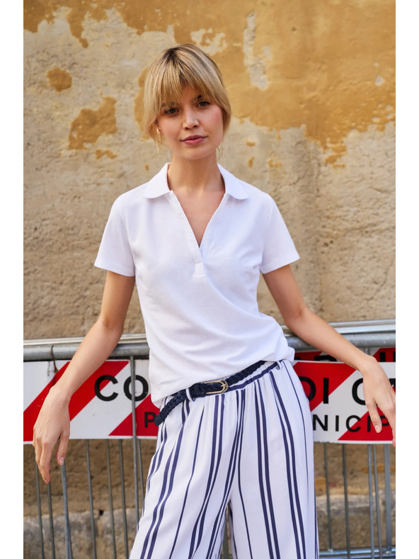 Moodo Fehér női galléros póló