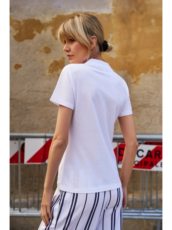 Moodo Fehér női galléros póló