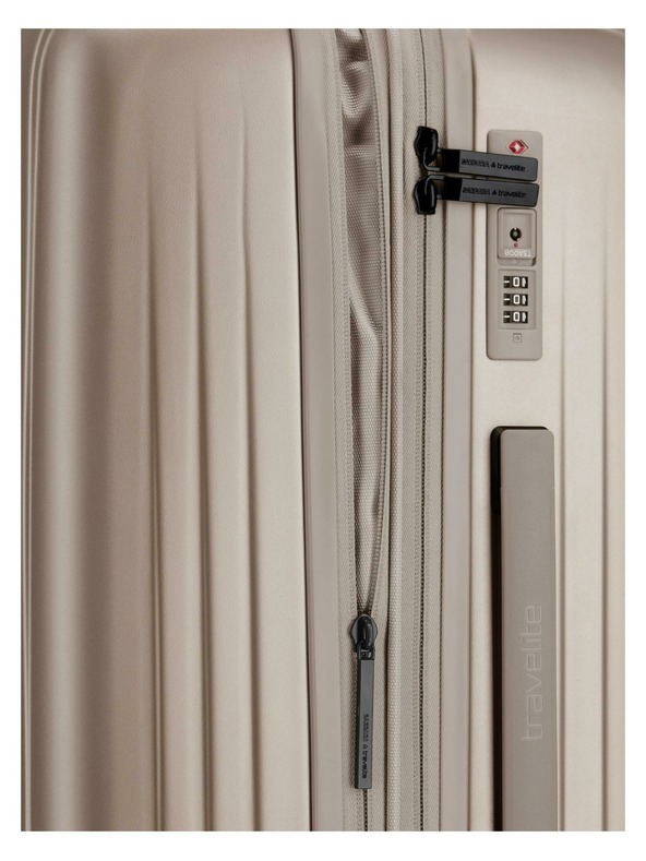 Travelite Travelite BARBARA Novelty M utazóbőrönd Satin Nude