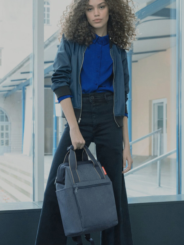 Reisenthel Sötétkék farmer hátizsák és táska 2in1 Reisenthel Allrounder R Herringbone Dark Blue