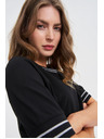 Moodo Fekete kontrasztos szegélyű Moodo top