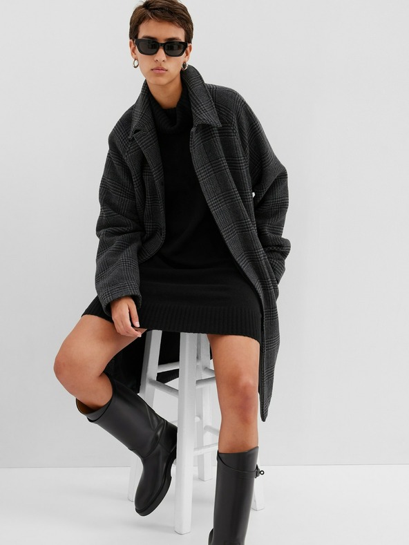 GAP Pletené mini šaty s rolákem GAP