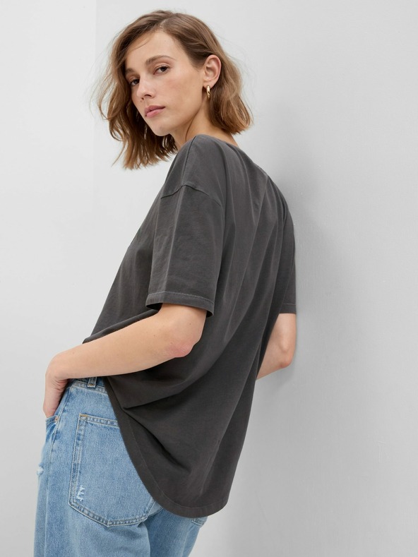 GAP Póló virágos logóval GAP