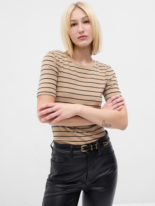 GAP Póló fémes fonallal GAP