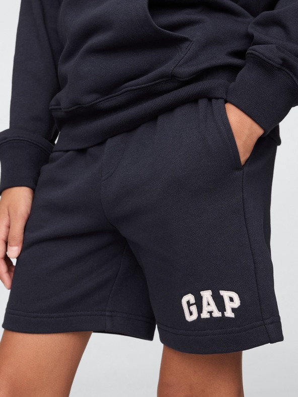 GAP Gyerek melegítő short logóval GAP