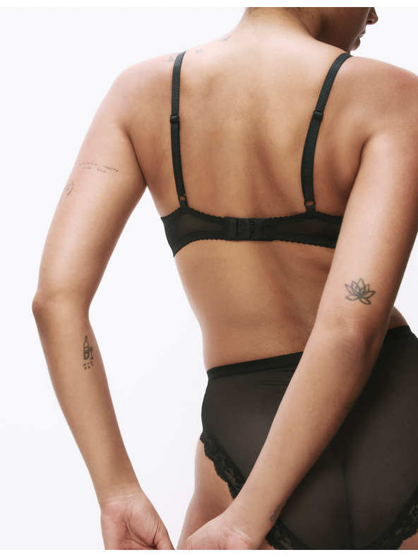 Marks & Spencer Csipkés felemás melltartó merevítővel és párnázott kosarakkal, 2,5 oz. méret. A-E Marks & Spencer fekete