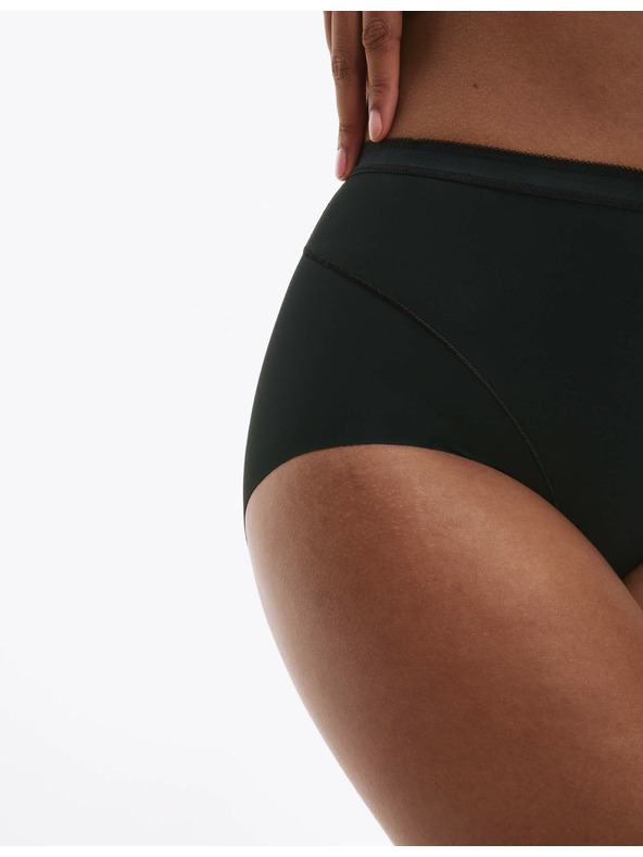 Marks & Spencer Magas derekú, enyhén összehúzó bugyi látható szegély nélkül, 2 db csomagonként Marks & Spencer fekete