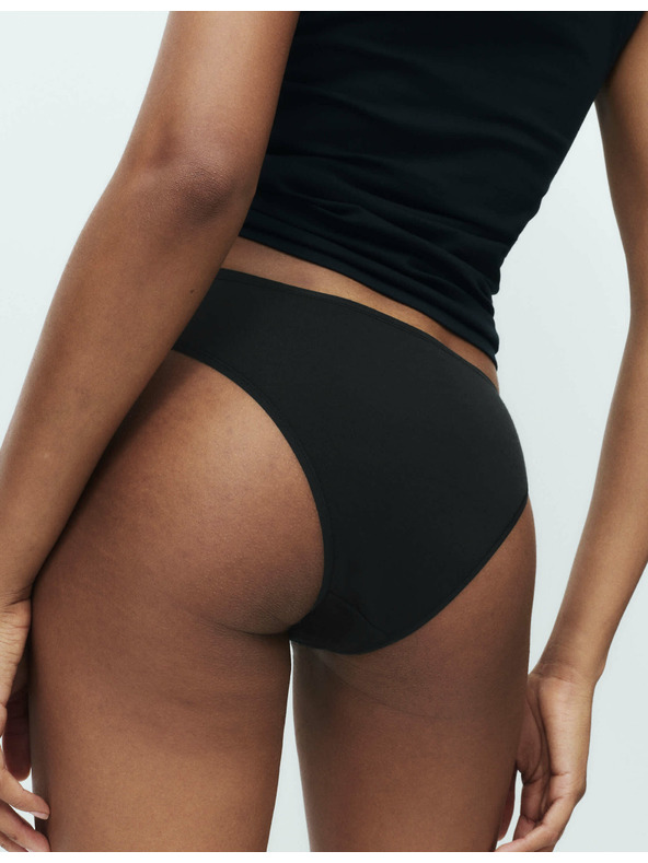 Marks & Spencer Brazil modál bugyi, nem látható szegély, 5 db csomagban Marks & Spencer fekete