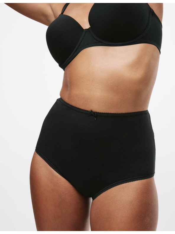 Marks & Spencer Pamut Lycra® derékbőségű bugyi, 5 darabos kiszerelés Marks & Spencer fekete