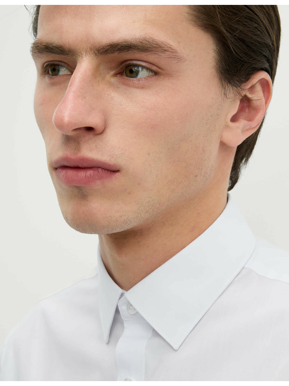 Marks & Spencer Szabályos szabású ing, könnyen vasalható Marks & Spencer fehér