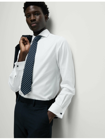 Marks & Spencer Enyhén szabott ing luxus pamutból, dupla mandzsettával Marks & Spencer fehér