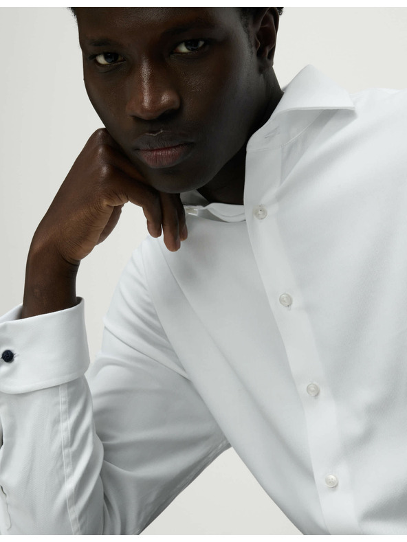 Marks & Spencer Enyhén szabott ing luxus pamutból, dupla mandzsettával Marks & Spencer fehér