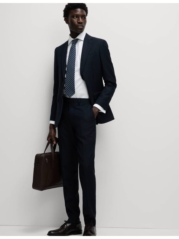 Marks & Spencer Enyhén szabott ing luxus pamutból, dupla mandzsettával Marks & Spencer fehér