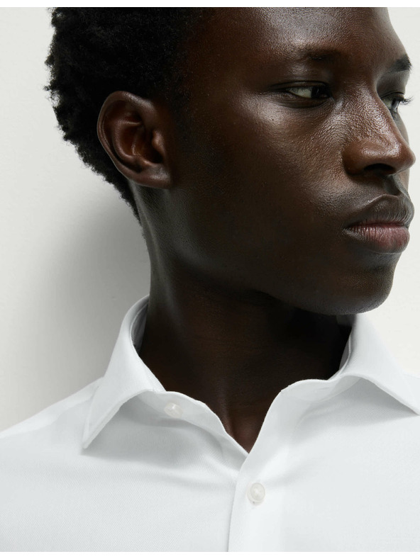 Marks & Spencer Enyhén szabott ing luxus pamutból, dupla mandzsettával Marks & Spencer fehér