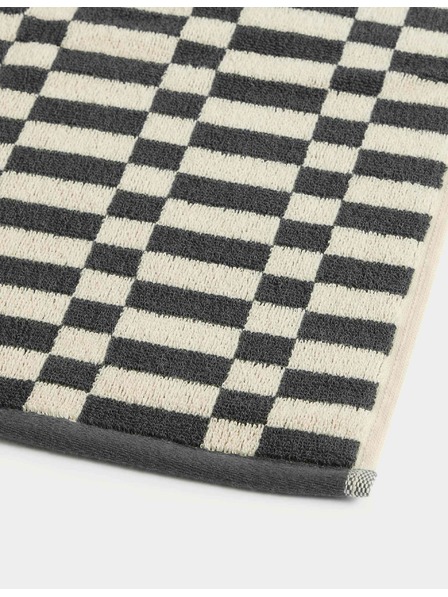 Marks & Spencer Geometriai mintás törölköző 100% pamutból Marks & Spencer szürke