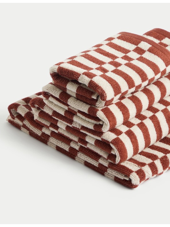 Marks & Spencer Geometriai mintás törölköző 100% pamutból Marks & Spencer szürke