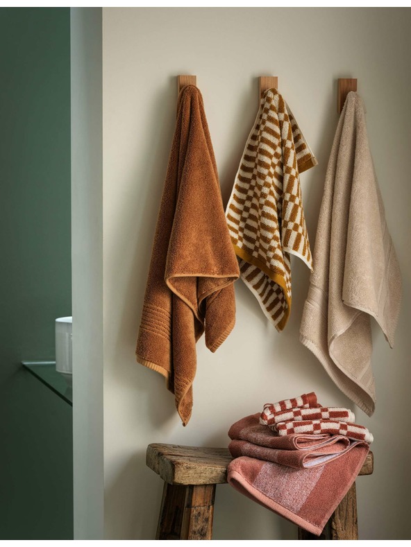 Marks & Spencer Geometriai mintás törölköző 100% pamutból Marks & Spencer szürke