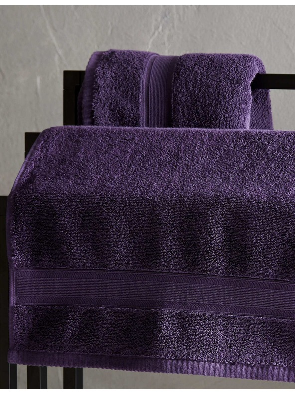 Marks & Spencer Extra puha antibakteriális törölköző 100% pamutból Marks & Spencer lila