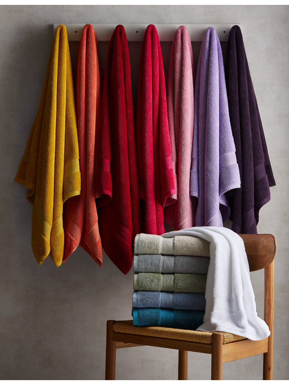 Marks & Spencer Extra puha antibakteriális törölköző 100% pamutból Marks & Spencer lila