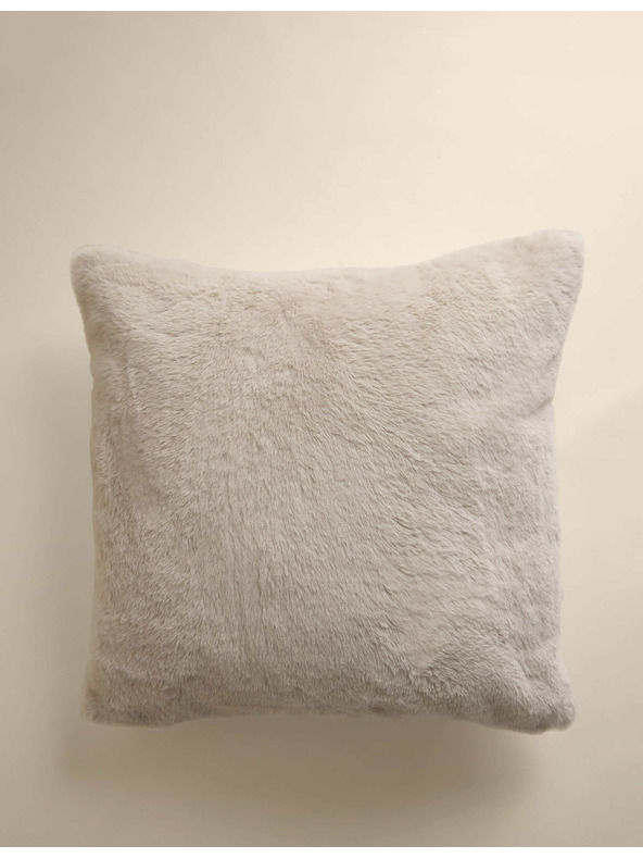 Marks & Spencer Marks & Spencer krémes rendkívül puha műszőrme díszpárna