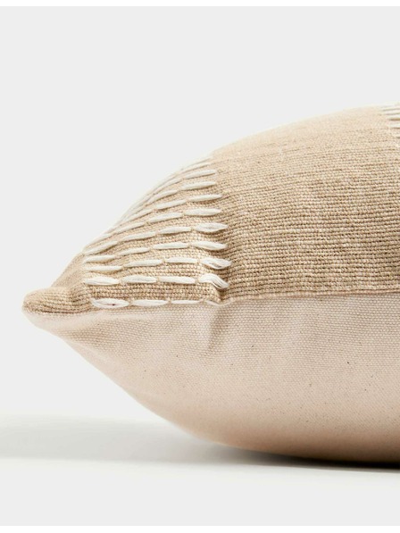 Marks & Spencer Hímzett párna 100% pamutból Marks & Spencer krém