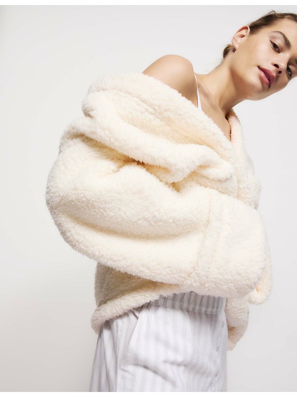 Marks & Spencer Mackós műszőrme átvetős kardigán Marks & Spencer törtfehér