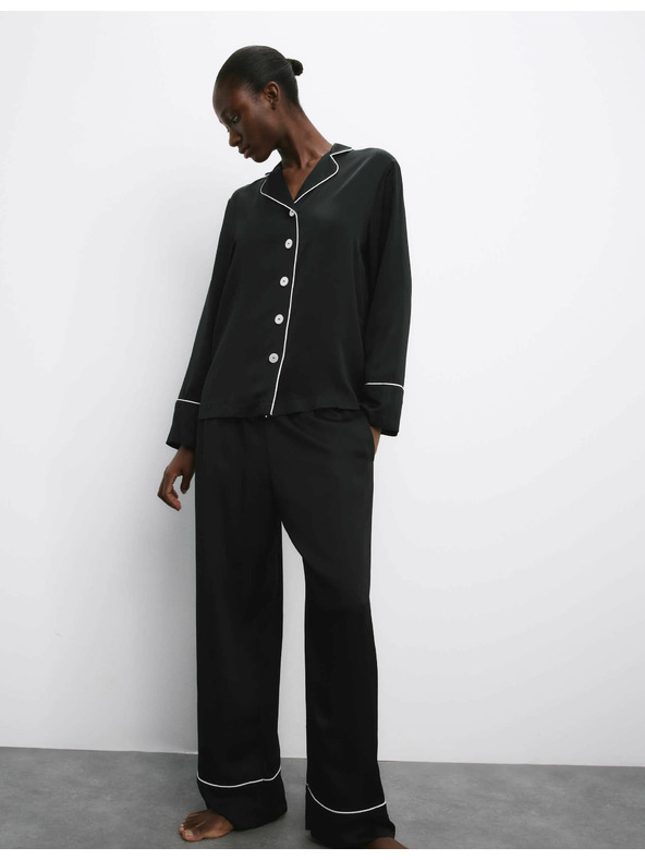 Marks & Spencer Marks & Spencer szatén pizsama szett hajtókával fekete